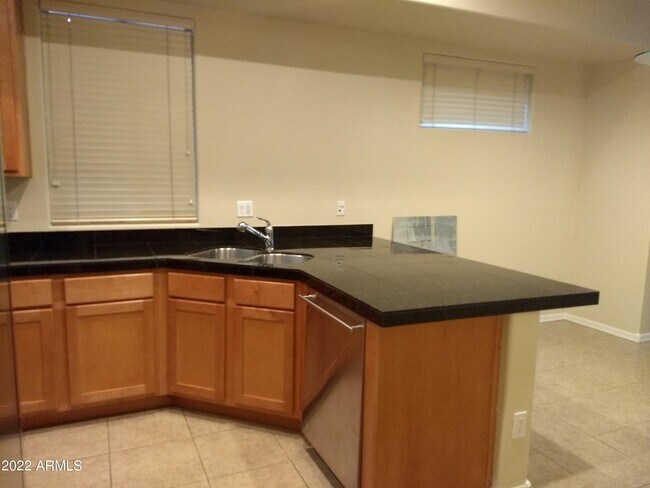 Foto del edificio - 9551 E Redfield Rd