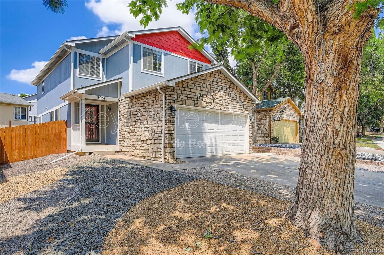 Foto principal - 8057 Bryant St