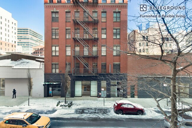 Foto del edificio - 535 W 23 St