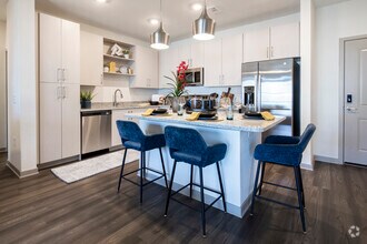 Building Photo - Brio Parc Apartments & Townhomes