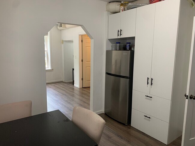 Foto del edificio - 2316 W Belden Ave