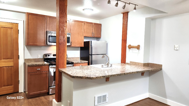 Foto principal - 203 Belmont Ave E