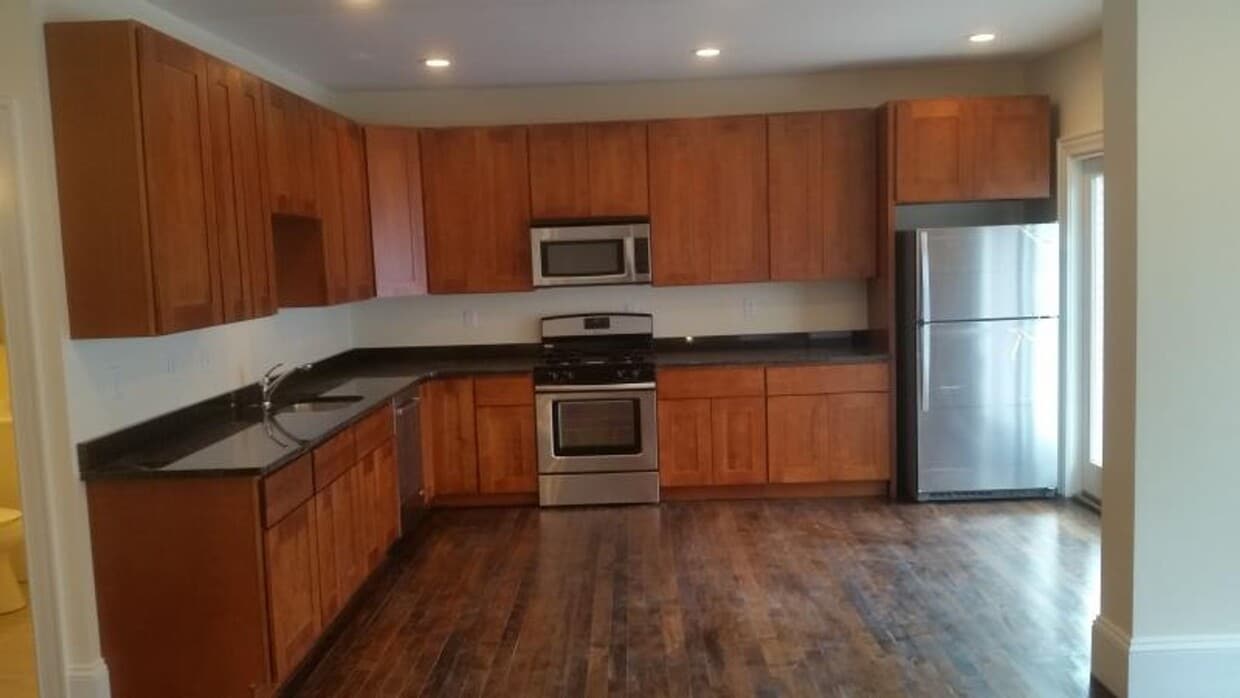 Charming 4 Bedroom-No Broker Fee - Charming 4 Bedroom-No Broker Fee