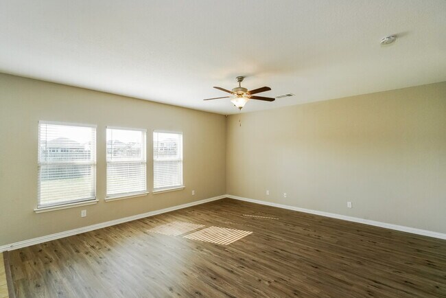 Foto del edificio - 4215 Battery Park