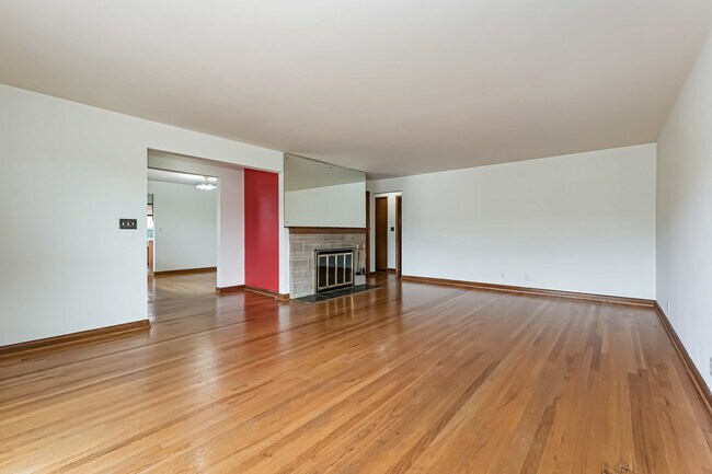 Foto del edificio - 2471 S Edmunds St