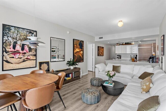 Photo - 1100 S Miami Ave Apartment