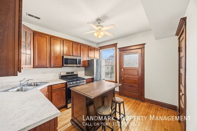 Foto del edificio - 2528 N Monticello Ave