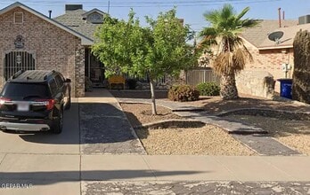Building Photo - 12416 Flora Alba Dr