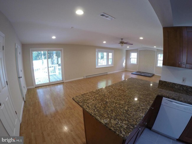 Foto del edificio - 2129 Westmoreland St