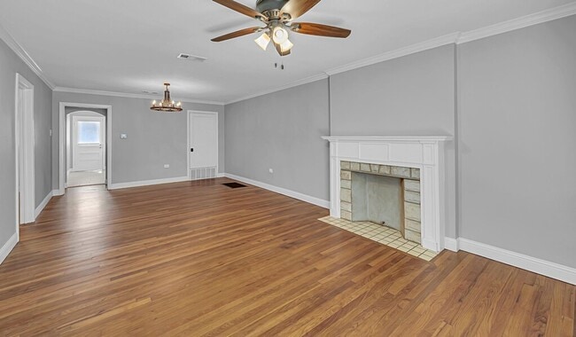 Foto del edificio - Newly Updated 2BD 1BA Duplex Home - Available Now!