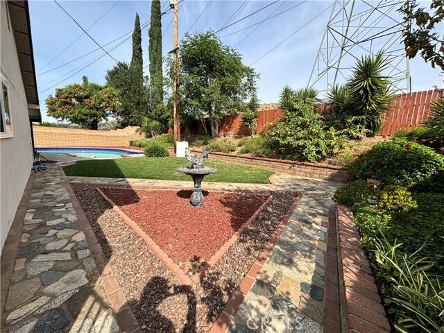 Building Photo - 1545 Diane Dr