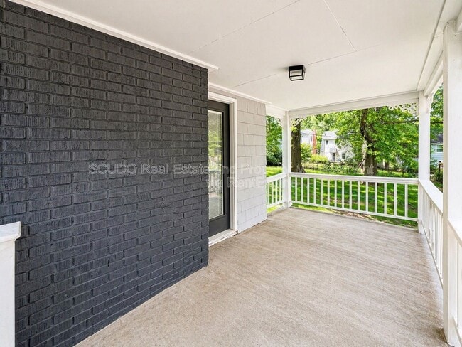 Foto del edificio - 6720 Holmes Rd
