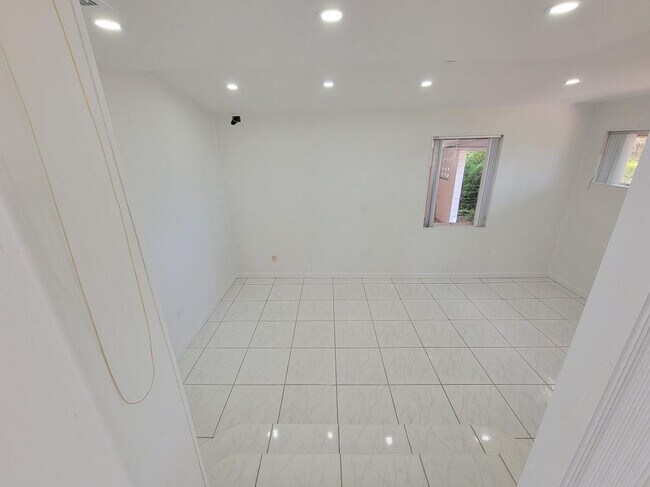 Foto del edificio - 2980 SW 68th Ave