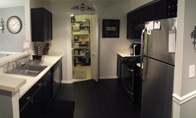Kitchen - 778 N Gary Ave