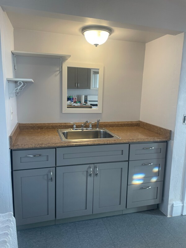 Foto del edificio - 317 1/2 N 4th Ave W