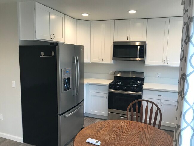 Foto del edificio - 430 E Bixby Rd