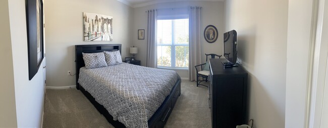 Guest bedroom - 1436 Monterey Bay Dr