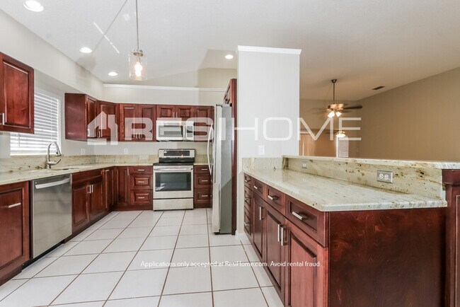Building Photo - 1464 Lake Breeze Dr