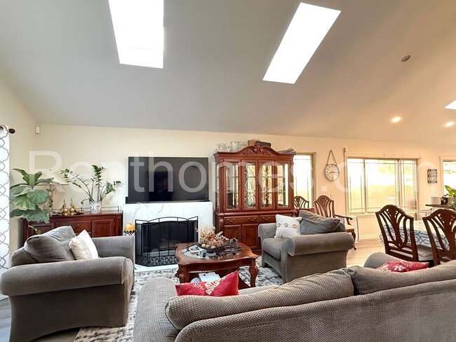 Foto del edificio - 10990 Red Rock Dr