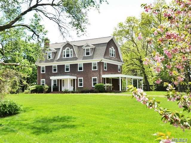Primary Photo - 134 Old Westbury Rd
