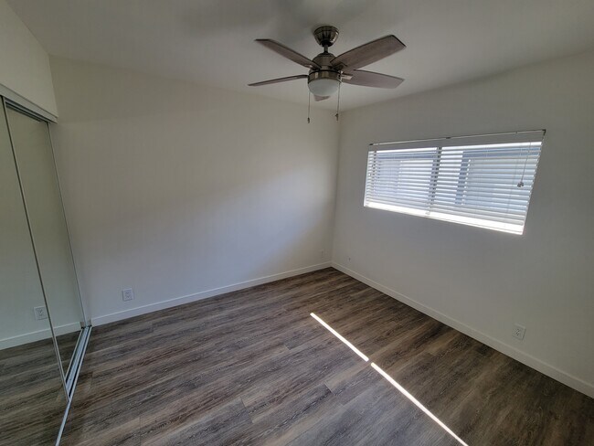 Building Photo - 4520 Colbath Ave