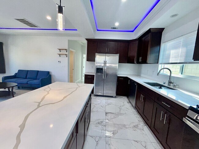 Foto del edificio - Newly Built 2 Bed, 2 Bath ADU for Rent Utilities Included