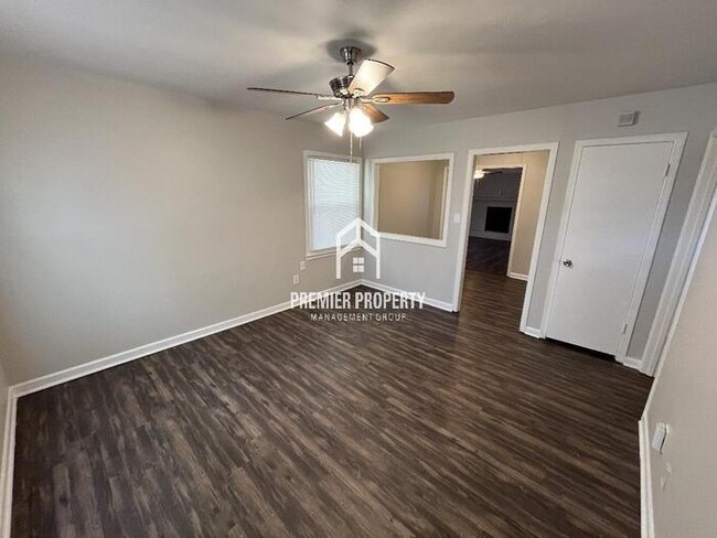 Building Photo - 1430 Abernathy Rd