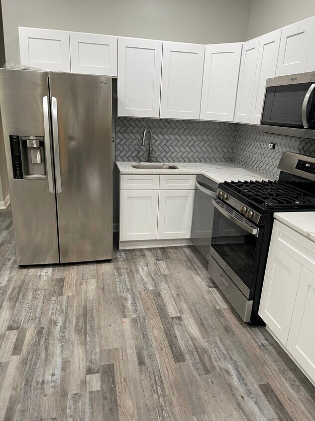 2704 W Adams St Unit 1, Chicago, IL 60612 Rentals in Chicago at 2704 W