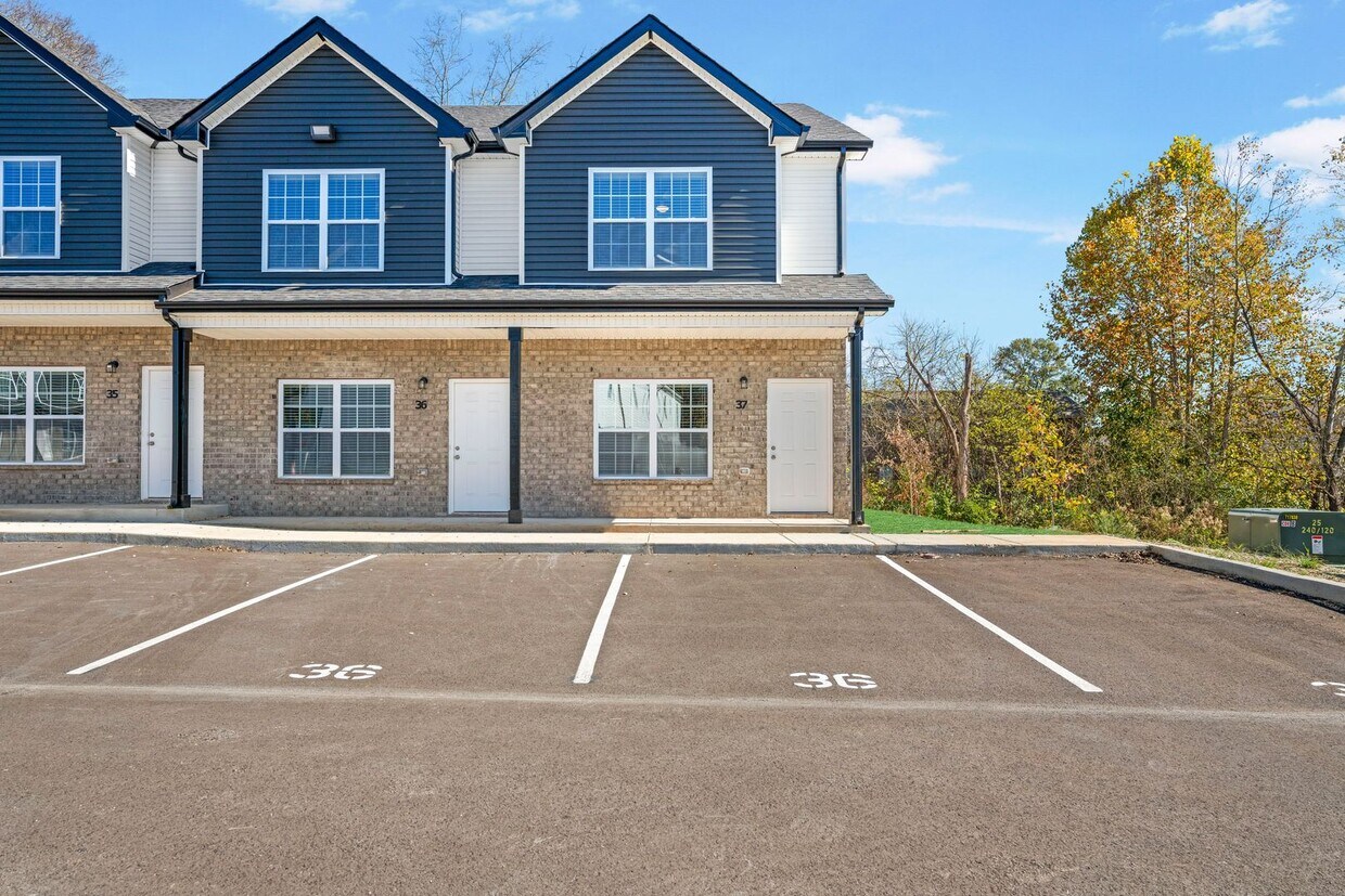 Foto principal - Needmore Creek Townhomes
