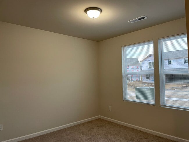 Building Photo - 4BR Ranch in Salisbury