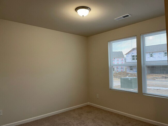 Foto del edificio - 4BR Ranch in Salisbury
