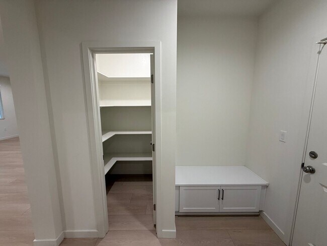 Foto del edificio - Beautiful New Build!