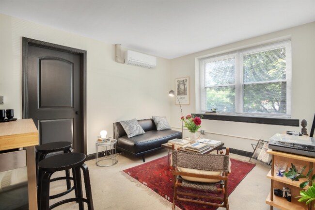 Foto del edificio - 646 Hazelwood St