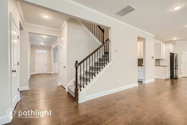 Building Photo - 3715 Wartrace Dr, Atlanta, GA, 30331