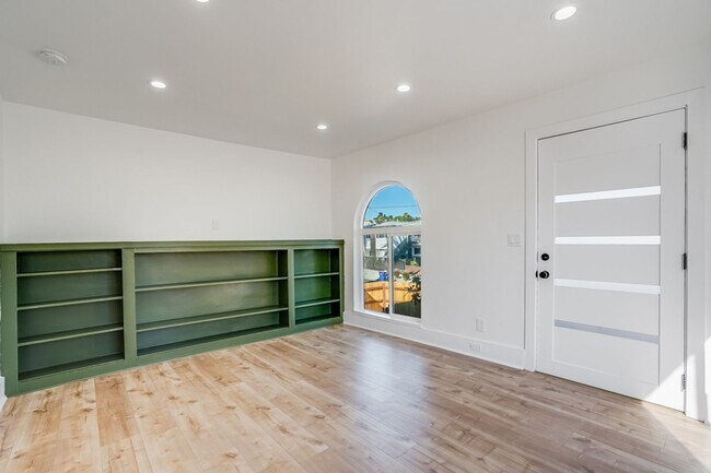 Building Photo - 631 N Rampart Blvd