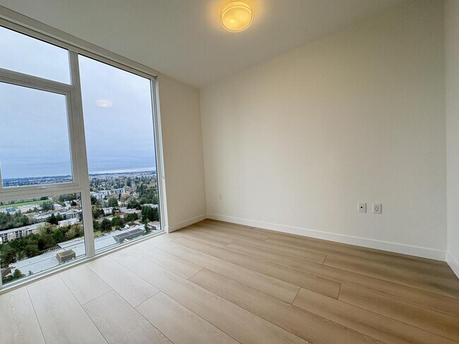 Building Photo - 13573-1398A 98a Ave