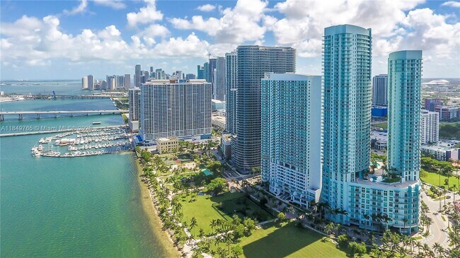 Foto del edificio - 1900 N Bayshore Dr