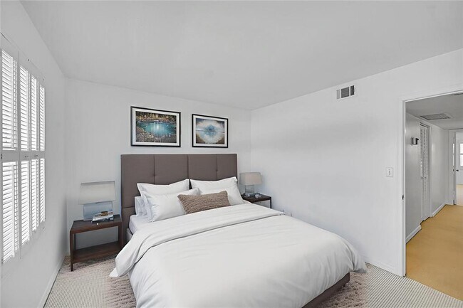 Foto del edificio - 5555 N Ocean Blvd