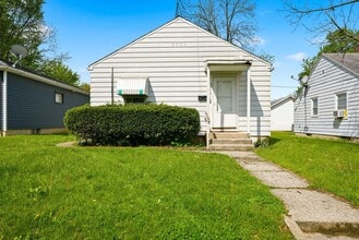 Building Photo - 4014 Oliver St