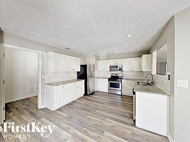 Foto del edificio - 504 Springmoor Ct