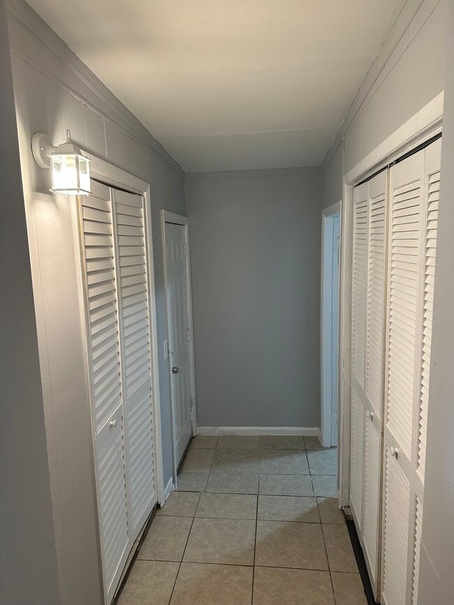 Foto del edificio - 5/2 Home For Rent