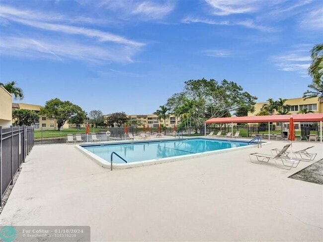 Building Photo - 5750 NW 64th Ave