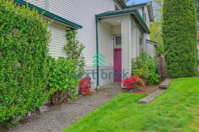 Foto del edificio - Charming 3-Bed with 2.5 Baths in Mountlake Terrace – Spacious 1561 Sq Ft Retreat!
