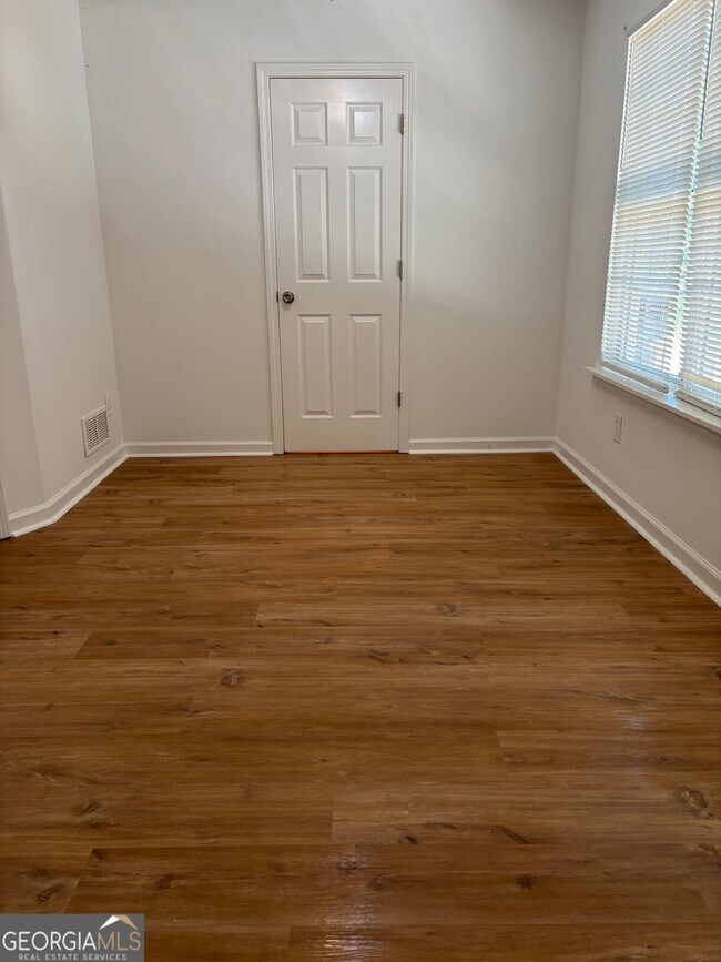 Foto del edificio - 432 Armor Dr