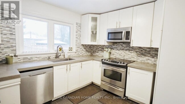 Building Photo - 174 Patricia Ave