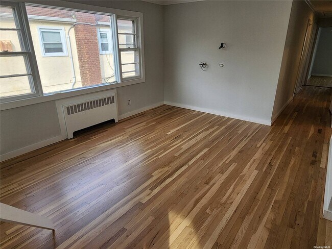 Foto del edificio - 219 W Walnut St