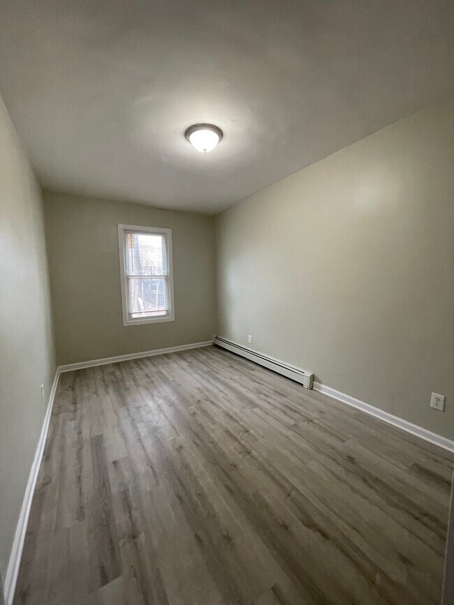Building Photo - 725 Bergen St
