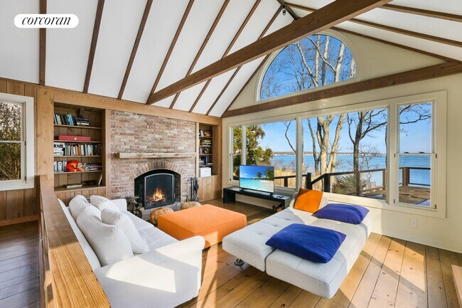 Building Photo - 94 Gardiners Bay Dr