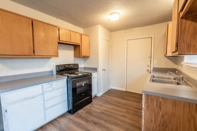 Foto del edificio - 11035 E 38th St