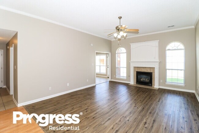 Building Photo - 2402 Mason Dr